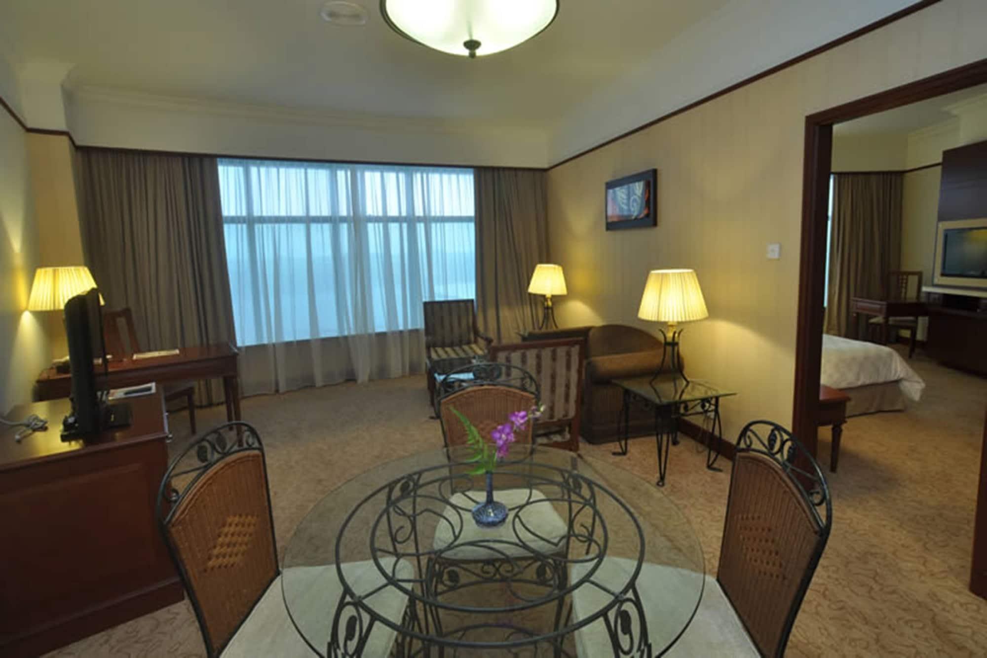 Gbw Hotel Джохор Бахру Екстериор снимка